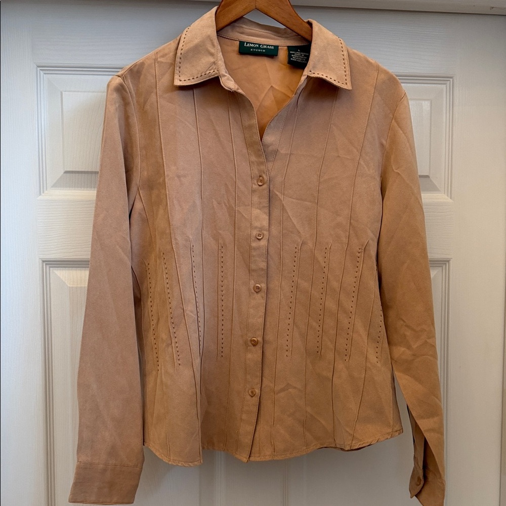 Festival Bobo Lemon Grass Studio Beige Pintuck faux suede Button Down Blouse L